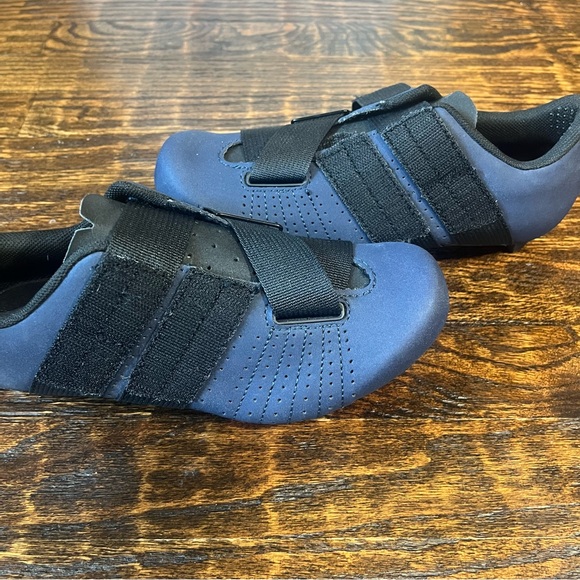 Fizik Tempo R5 Powerstrap Cycling Shoe Navy/ Black with attached cleats - Picture 8 of 10